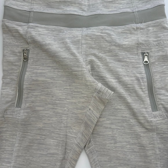 Lululemon ~Inspire Tight 2 Silver/white full length leggings pockets Size 4 #048 - Picture 3 of 5